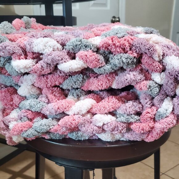 Chunky Cuddle Baby Blanket - Picture 4 of 5
